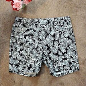 Khakis by Gap Leafy Shorts